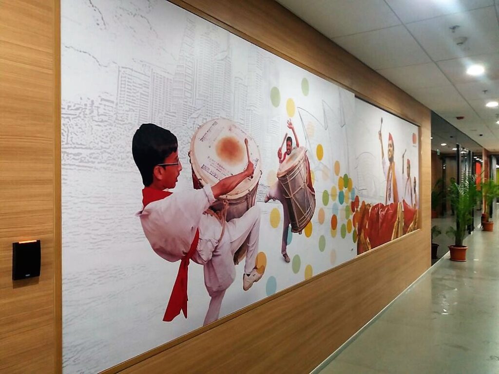 A large-sized wall murals which can be custom printed and installed in homes and offices.